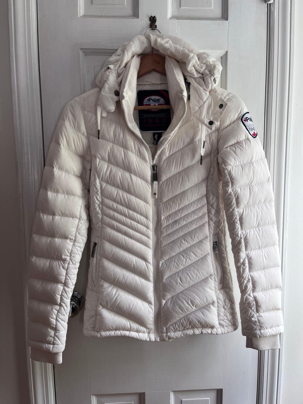 Pajar Canada Queens White Down Chevron Quilted Puffer Hooded Jacket Coat XS